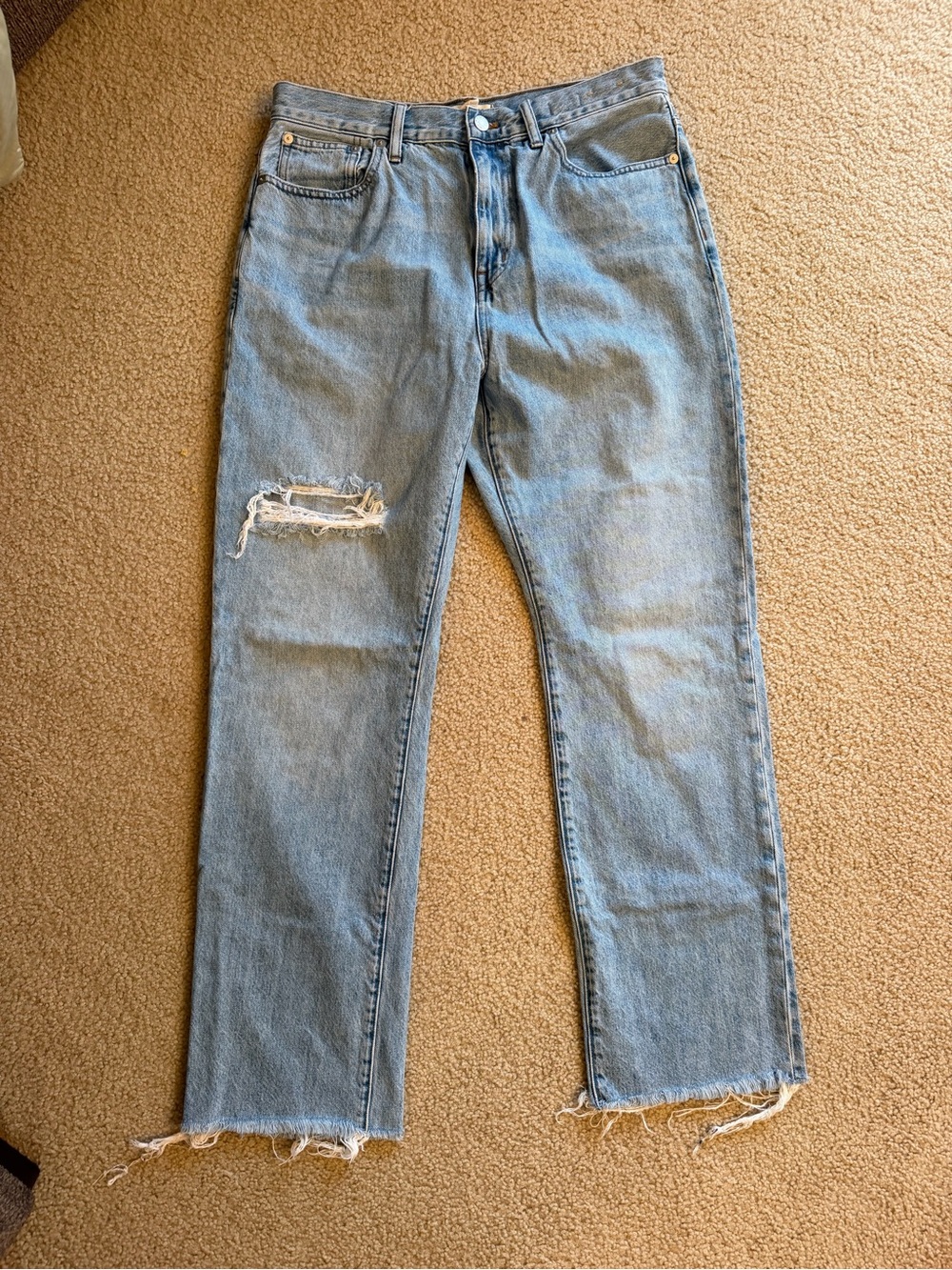 Madewell Light Blue Straight-Leg Distressed Jeans with Raw Hem